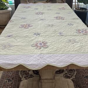 Pottery Barn Kids Quilt Bedspread 68 x 84 Pastel Floral Embroidered Wavy Edge